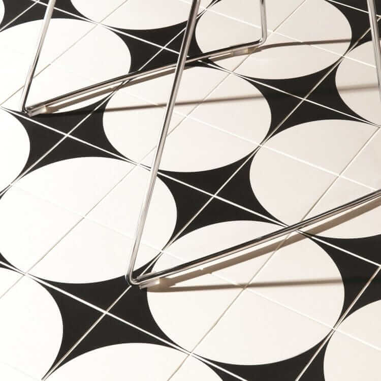 Tao 1 Black 151x151x9